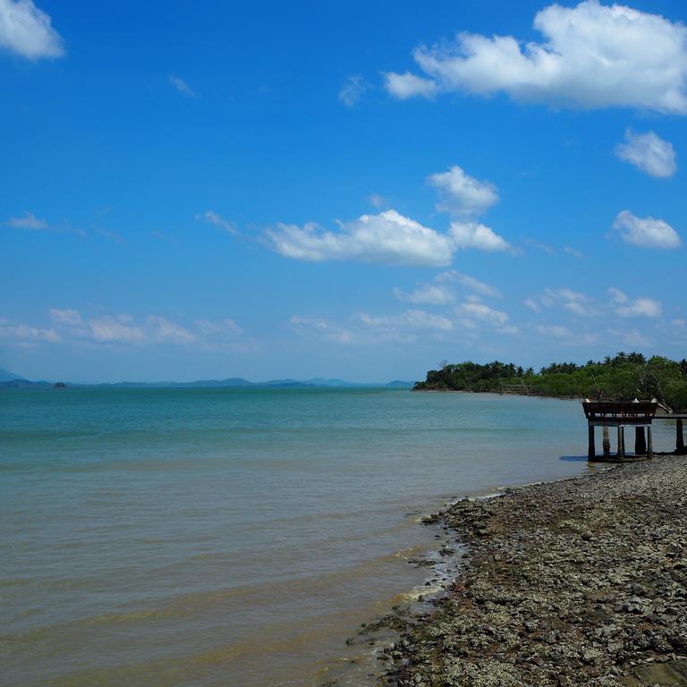 The Blue Sky Resort @ Ranong Esterno foto