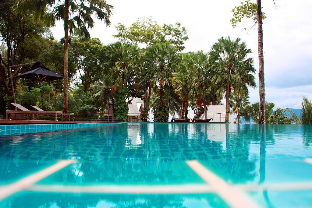 The Blue Sky Resort @ Ranong Esterno foto