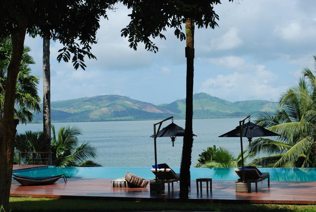 The Blue Sky Resort @ Ranong Esterno foto
