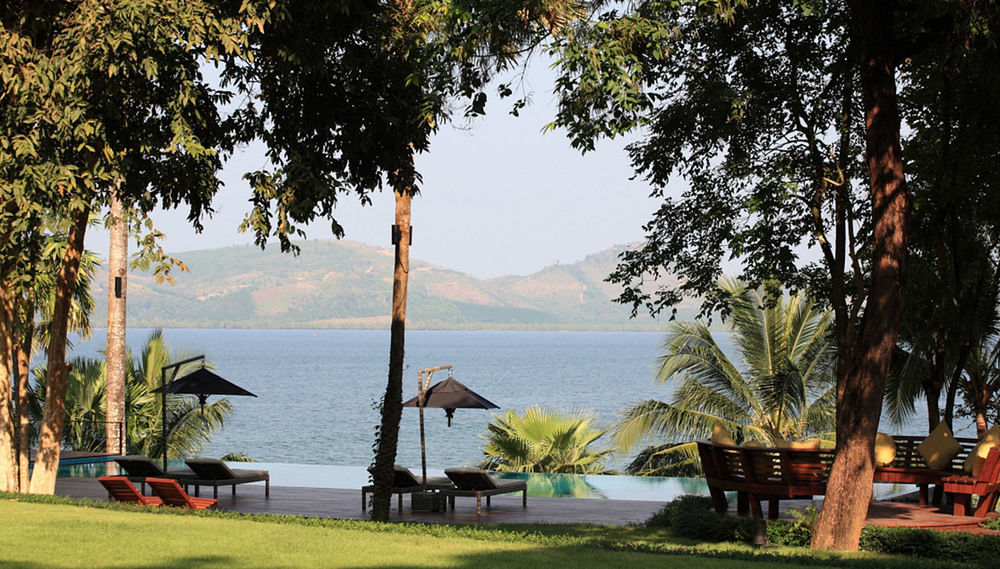 The Blue Sky Resort @ Ranong Esterno foto